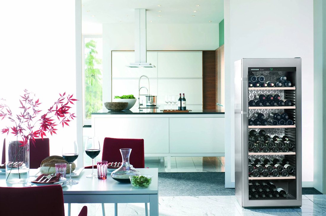 Как выбрать винный шкаф для дома