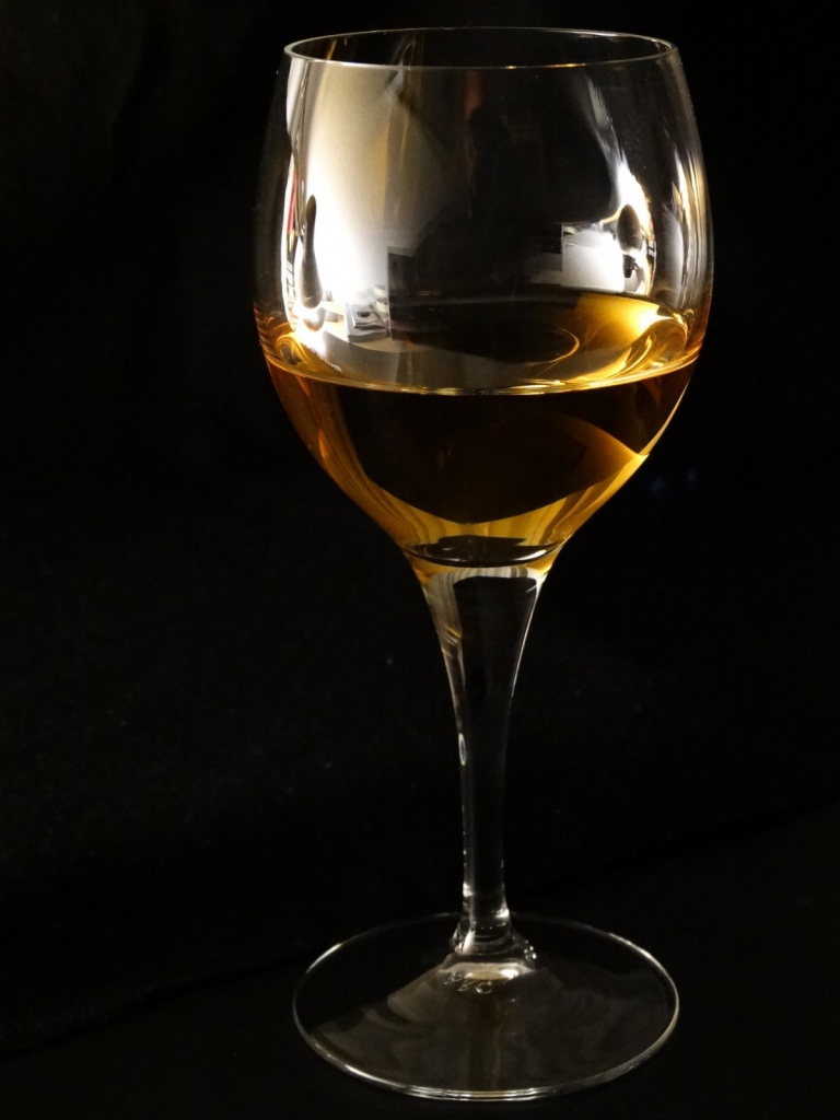 beverage_drink_glass_white_wine_wine_glass-1136292.jpg beverage_drink_glass_white_wine_wine_glass-1136292.jpg