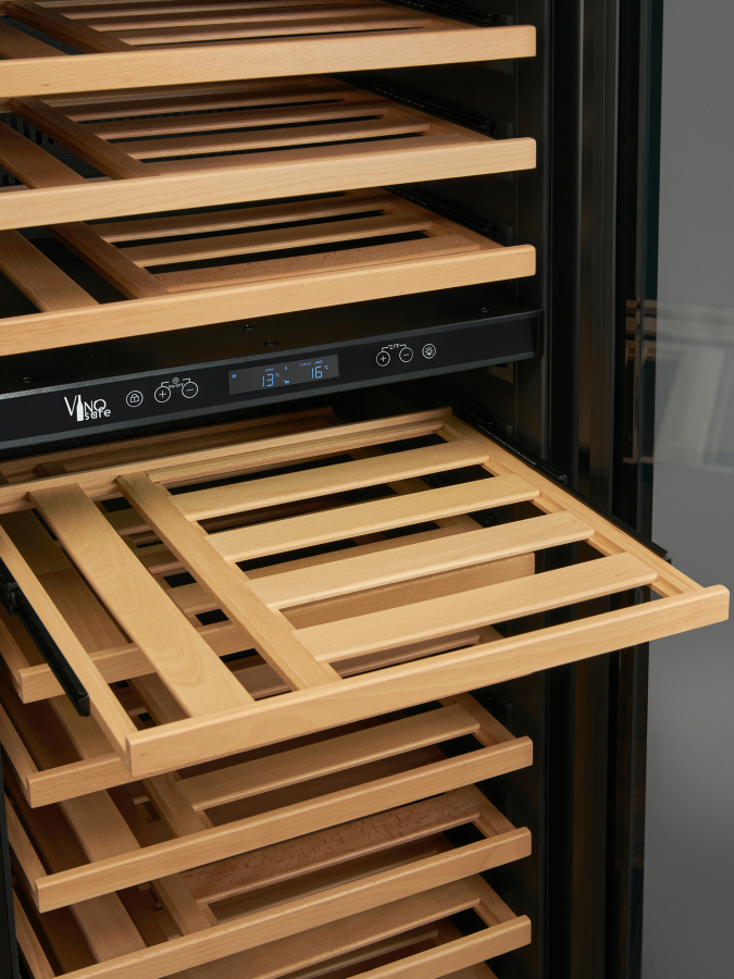 Двухзонный винный шкаф Vinosafe модель VSN110BD