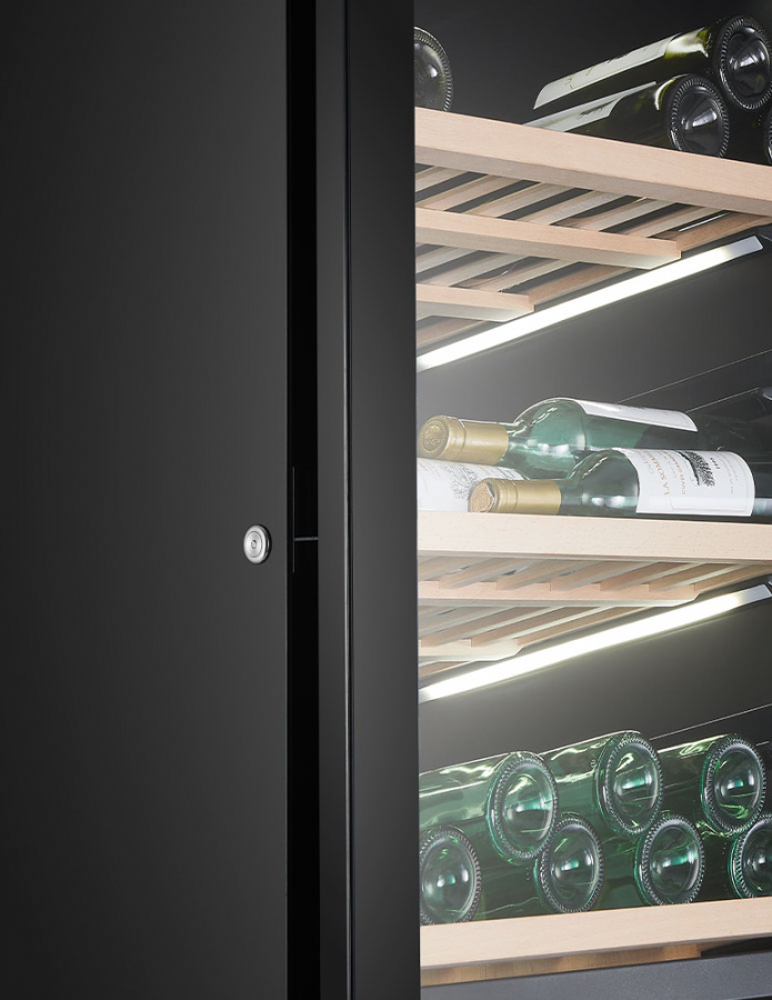 Двухзонный винный шкаф, LaSommeliere модель APOGEE190DZ