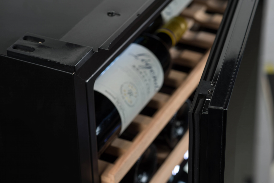 Двухзонный винный шкаф, Avintage модель AVI60PREMIUM