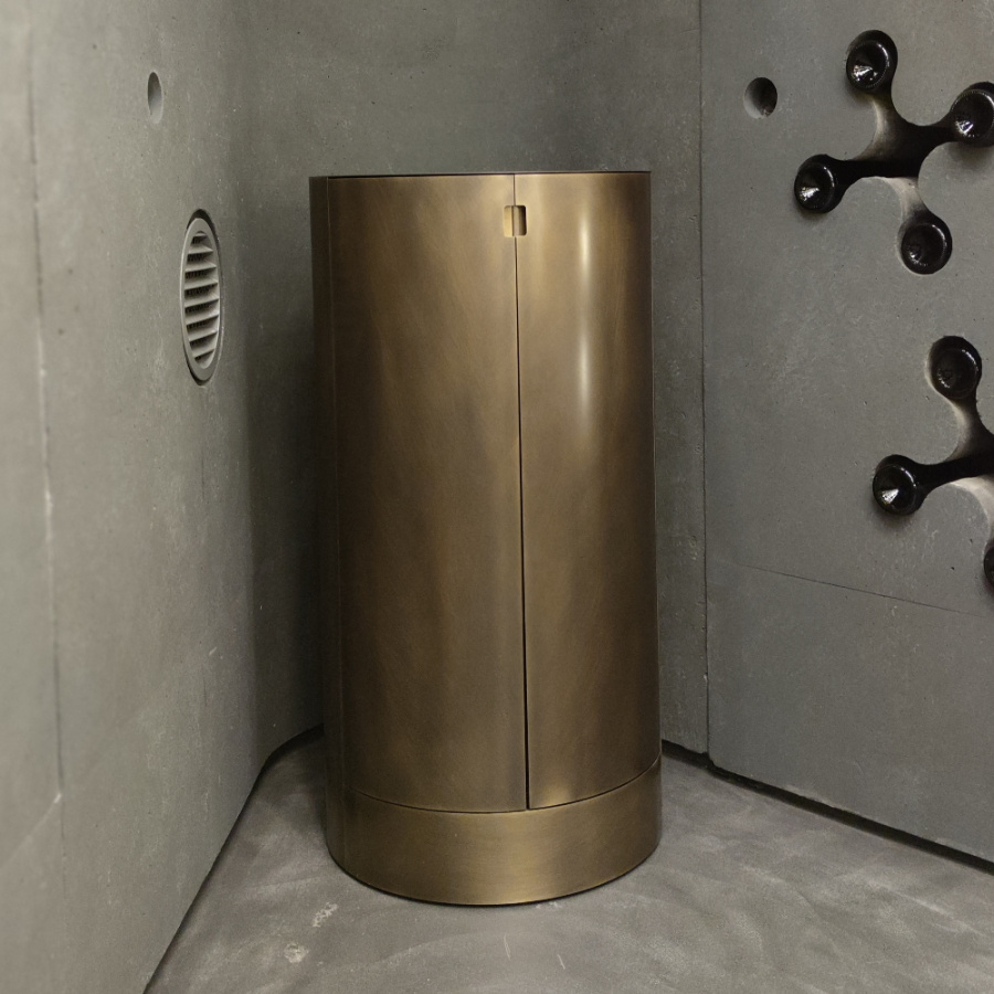 Цилиндрический шкаф для бокалов