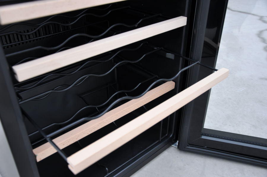 Монотемпературный винный шкаф, LaSommeliere модель CVD50