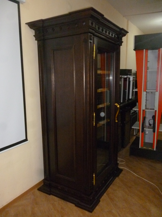 Мультитемпературный/монотемпературный винный шкаф Climadiff CLPG182 в дереве, S/N 143500007 Мультитемпературный/монотемпературный винный шкаф Climadiff CLPG182 в дереве, S/N 143500007