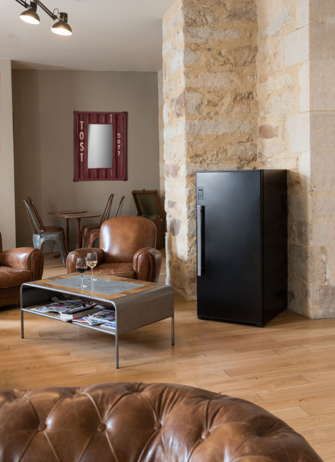 Мультитемпературный/монотемпературный винный шкаф, Climadiff модель PCLP160 Мультитемпературный/монотемпературный винный шкаф, Climadiff модель PCLP160