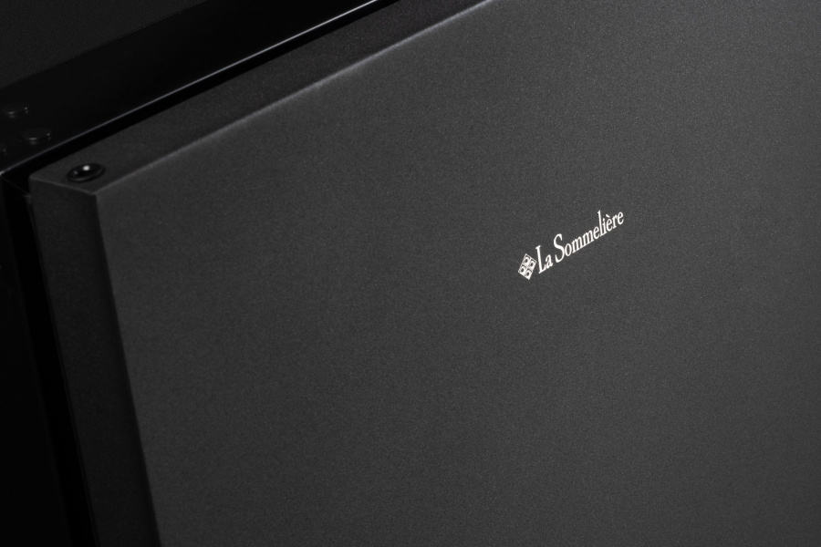 Монотемпературный винный шкаф, LaSommeliere модель CTPNE120E