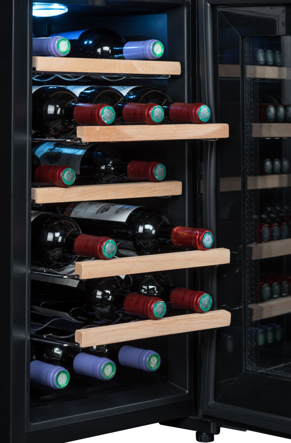 Монотемпературный винный шкаф, LaSommeliere модель LS18SILENCE Монотемпературный винный шкаф, LaSommeliere модель LS18SILENCE