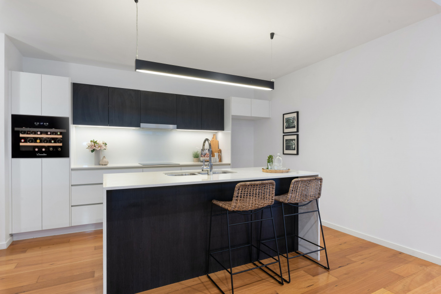 Монотемпературный винный шкаф, LaSommeliere модель LSBI28B Монотемпературный винный шкаф, LaSommeliere модель LSBI28B