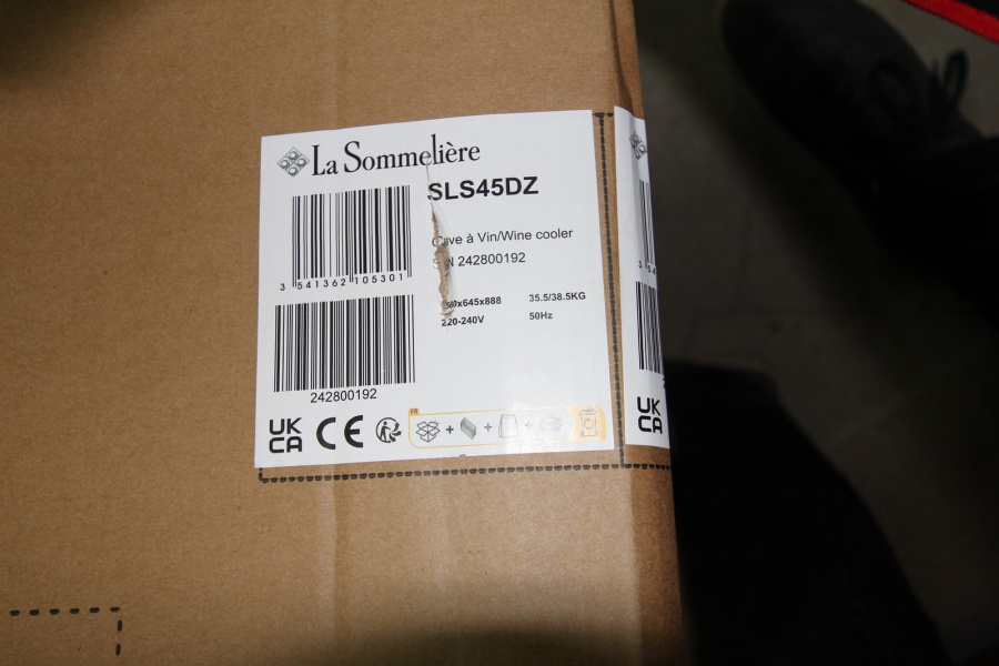 Двухзонный винный шкаф, LaSommeliere модель SLS45DZ