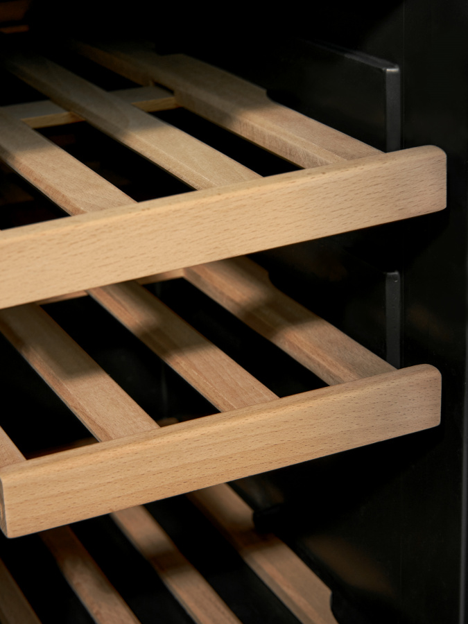 Двухзонный винный шкаф Vinosafe модель VSU16BD Двухзонный винный шкаф Vinosafe модель VSU16BD