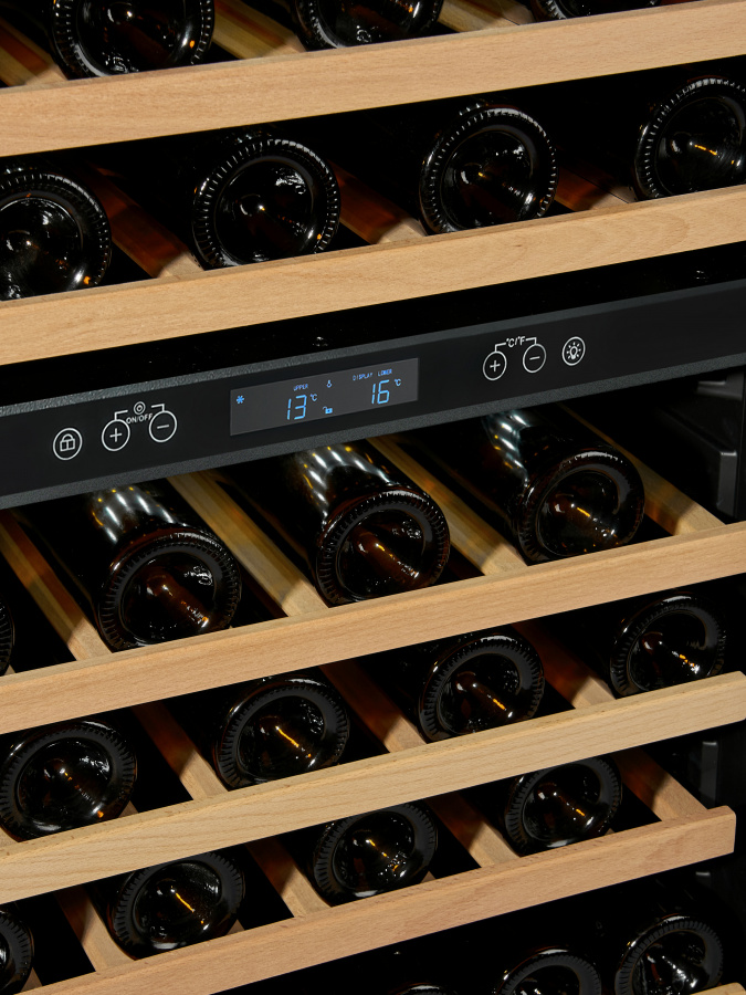 Двухзонный винный шкаф Vinosafe модель VSU46BD Двухзонный винный шкаф Vinosafe модель VSU46BD