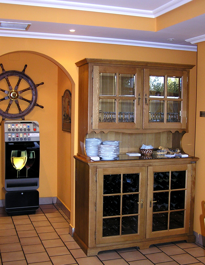 Двухзонный шкаф для хранения вина OAK-W129C с буфетом