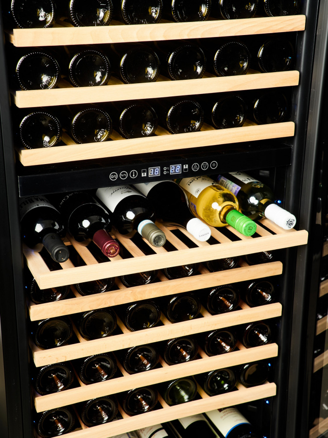 Двухзонный винный шкаф Vinosafe модель VSN110AD Двухзонный винный шкаф Vinosafe модель VSN110AD
