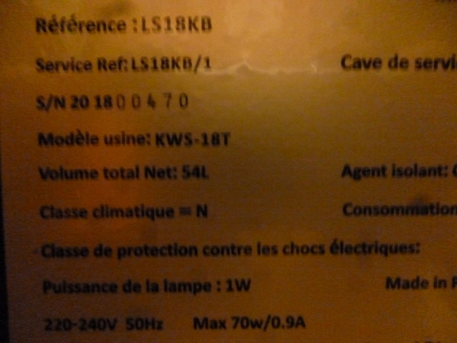 Монотемпературный винный шкаф, LaSommeliere модель LS18KB с уценкой(20%)№201800470