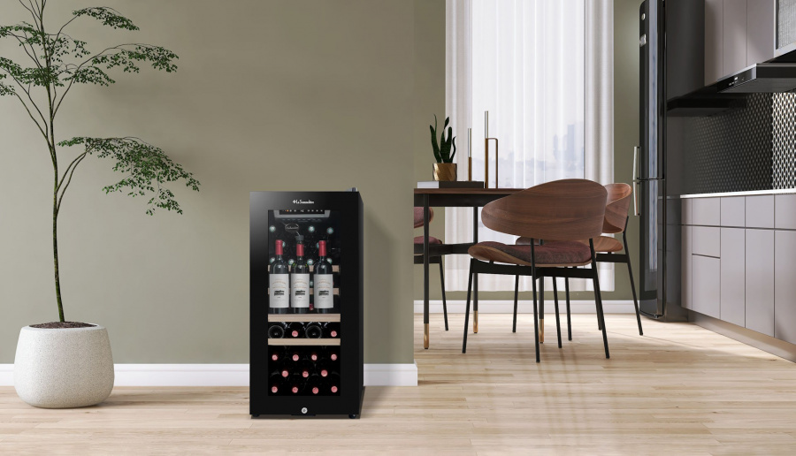 Монотемпературный  шкаф, LaSommeliere модель LS38BLACK