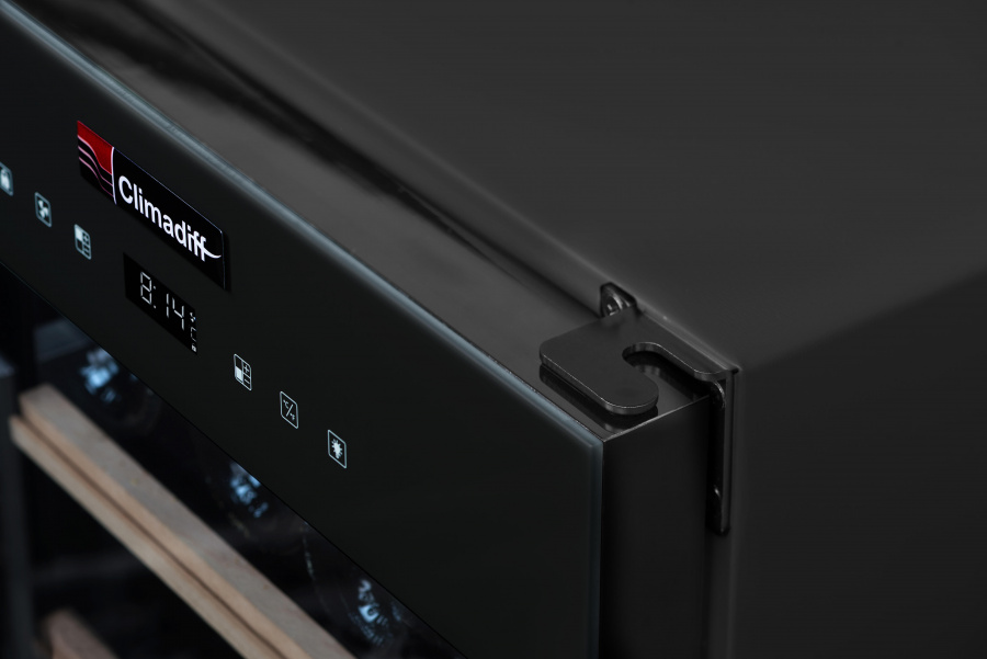 Двухзонный винный шкаф, Climadiff модель CD110B1