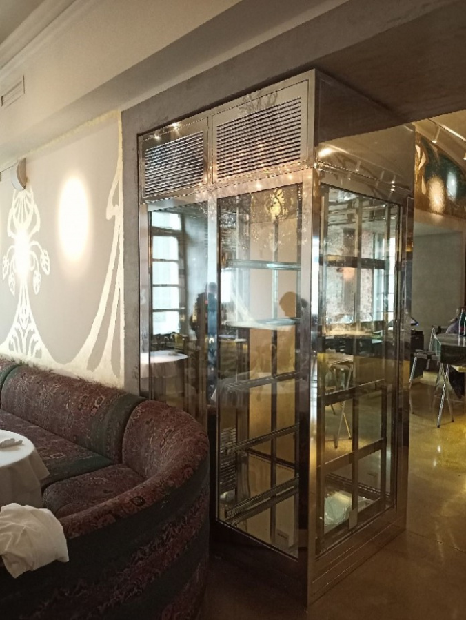 Винный шкаф №4 CLSt4 из зеркальной нержавеющей стали,однозонный (1500х1130х2690)