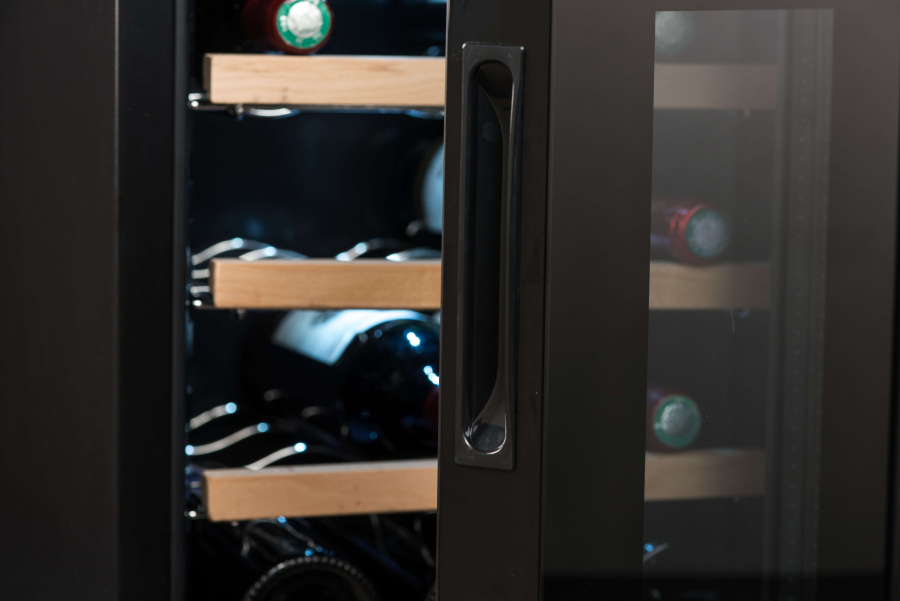 Монотемпературный винный шкаф, Climadiff модель CC28 Монотемпературный винный шкаф, Climadiff модель CC28