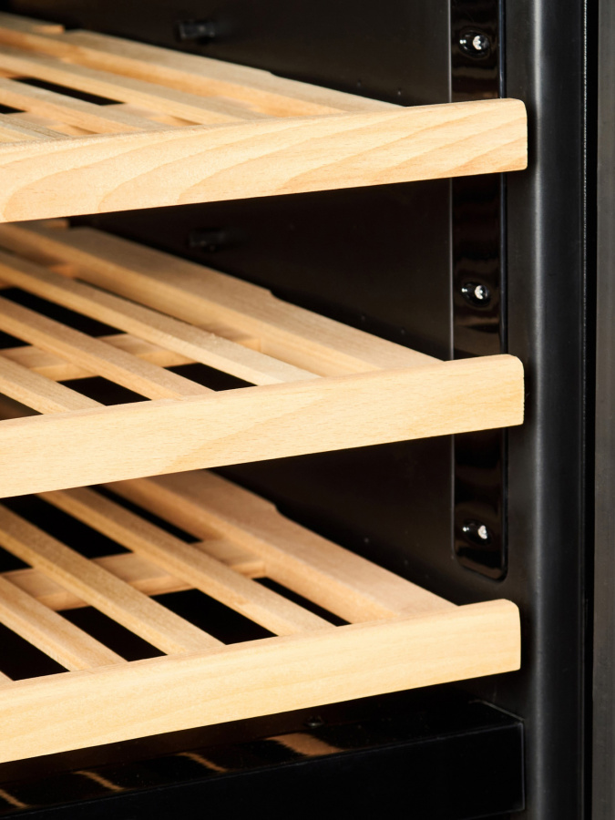 Однозонный винный шкаф Vinosafe модель VSF32AM Однозонный винный шкаф Vinosafe модель VSF32AM