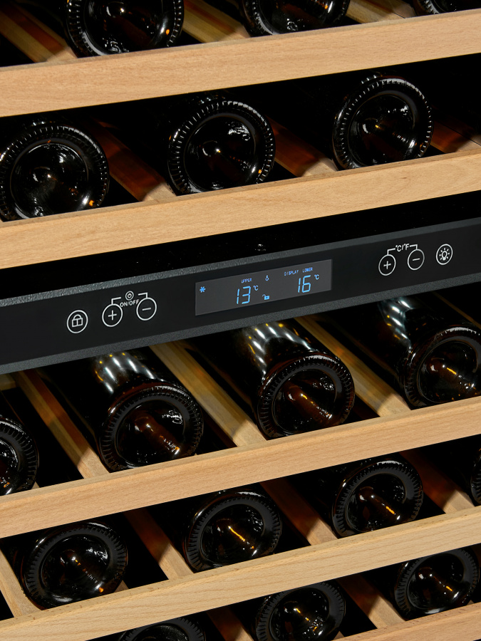 Двухзонный винный шкаф Vinosafe модель VSU46BD Двухзонный винный шкаф Vinosafe модель VSU46BD