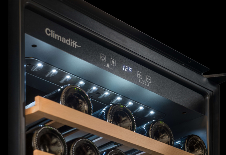 Монотемпературный винный шкаф, Climadiff модель CBI28S1B Монотемпературный винный шкаф, Climadiff модель CBI28S1B