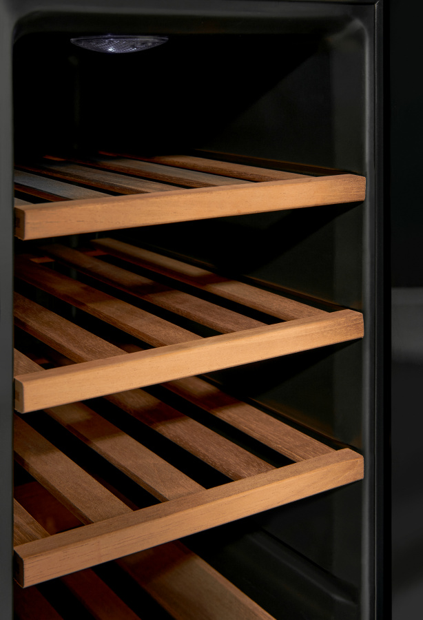 Сигарный шкаф Vinosafe модель VSCC225AM Сигарный шкаф Vinosafe модель VSCC225AM